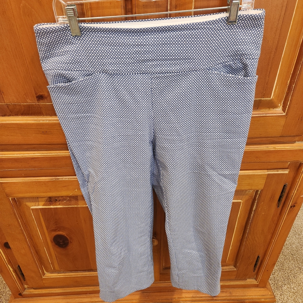 Stylish Blue and White Women's Capris